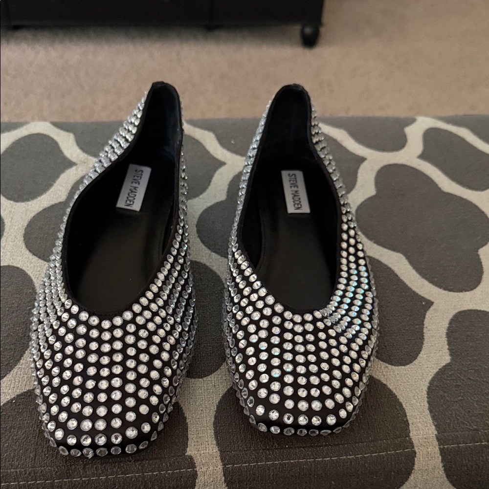 Steve Madden Black Rhinestone Embellished Loafers